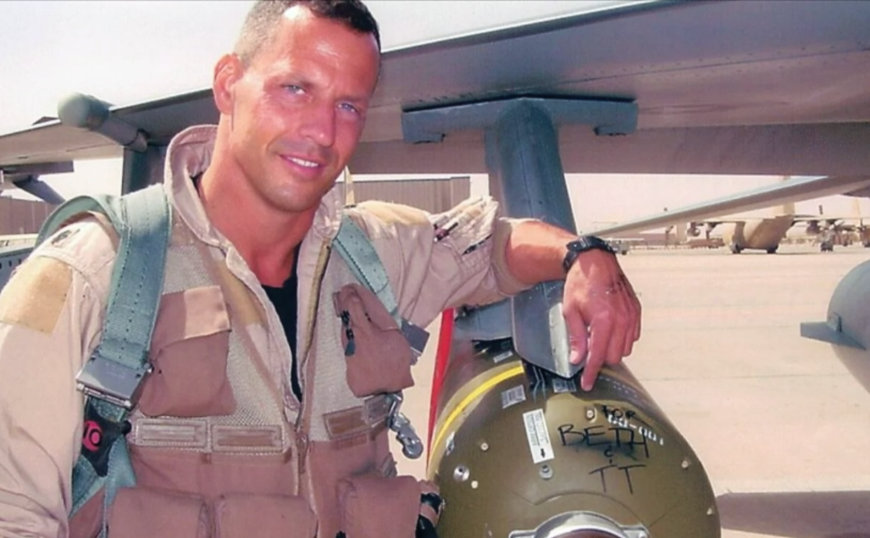 Der t%c3%b6dlichste f 16 pilot dan hampton ist bereit f%c3%bcr die ukraine zu k%c3%a4mpfen
