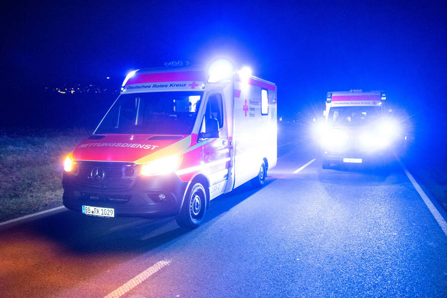 Betrunkener Autofahrer verursacht tödlichen Unfall - Insasse eines Campingmobils überlebt Unfall nicht