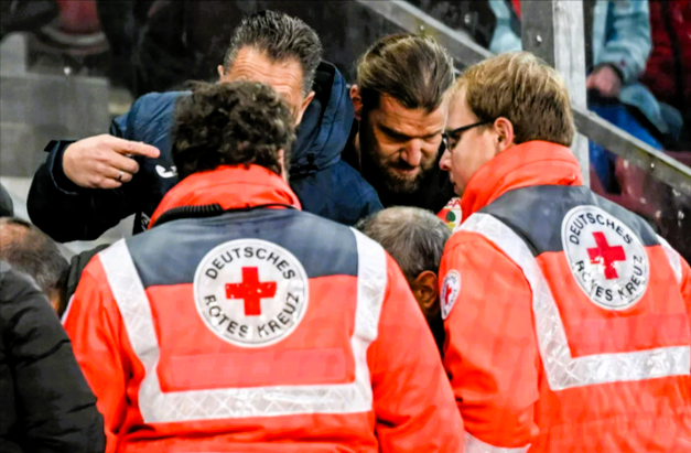 Explosion bei Bundesliga-Spiel auf der Tribüne! 11 Menschen Verletzt - Spiel unterbrochen!