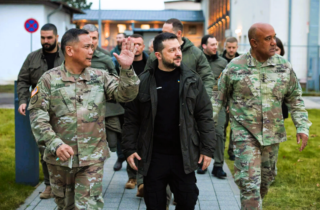 Eilmeldung! Selenskyj landet überraschend in Frankfurt - was macht der ukrainische Präsident in Deutschland?