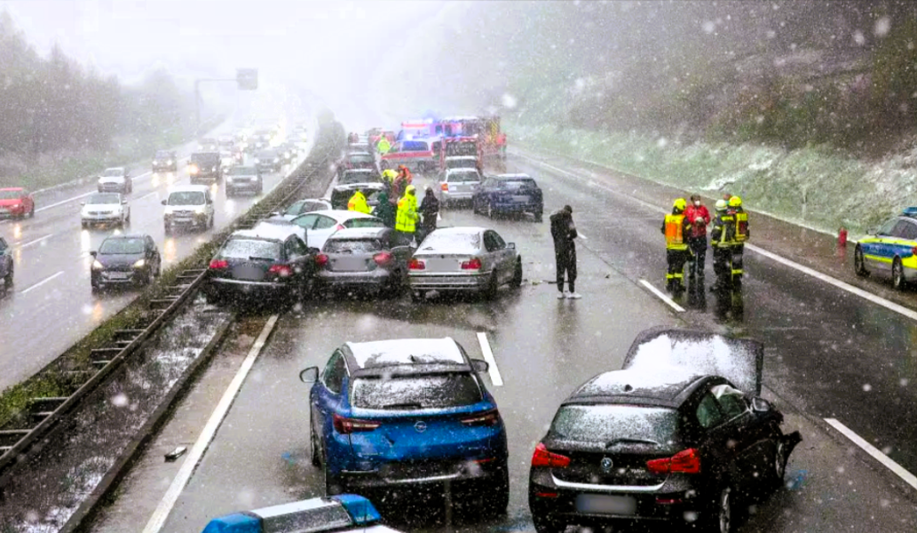 Massenkarambolage auf der Autobahn - Insgesamt 11 Personen wurden verletzt!