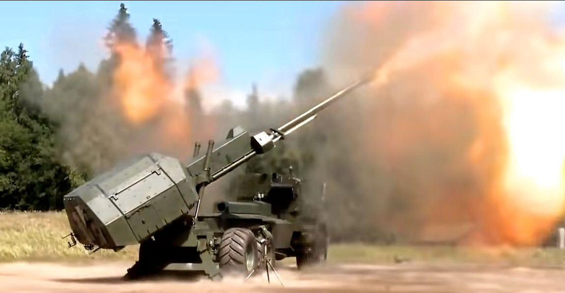 Dramatisches Video - Russen Soldaten jagen nach Drohnen - dann schlägt ein hochpräzises "Excalibur"-Geschoss in den Graben ein!