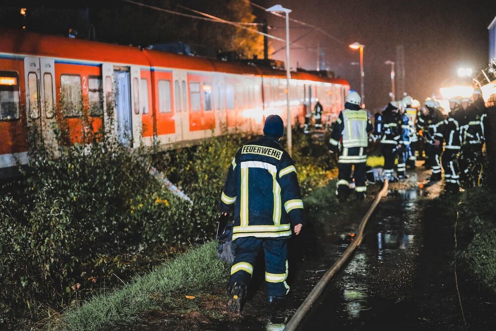 Zug%20bahn%20sbahn%20neu
