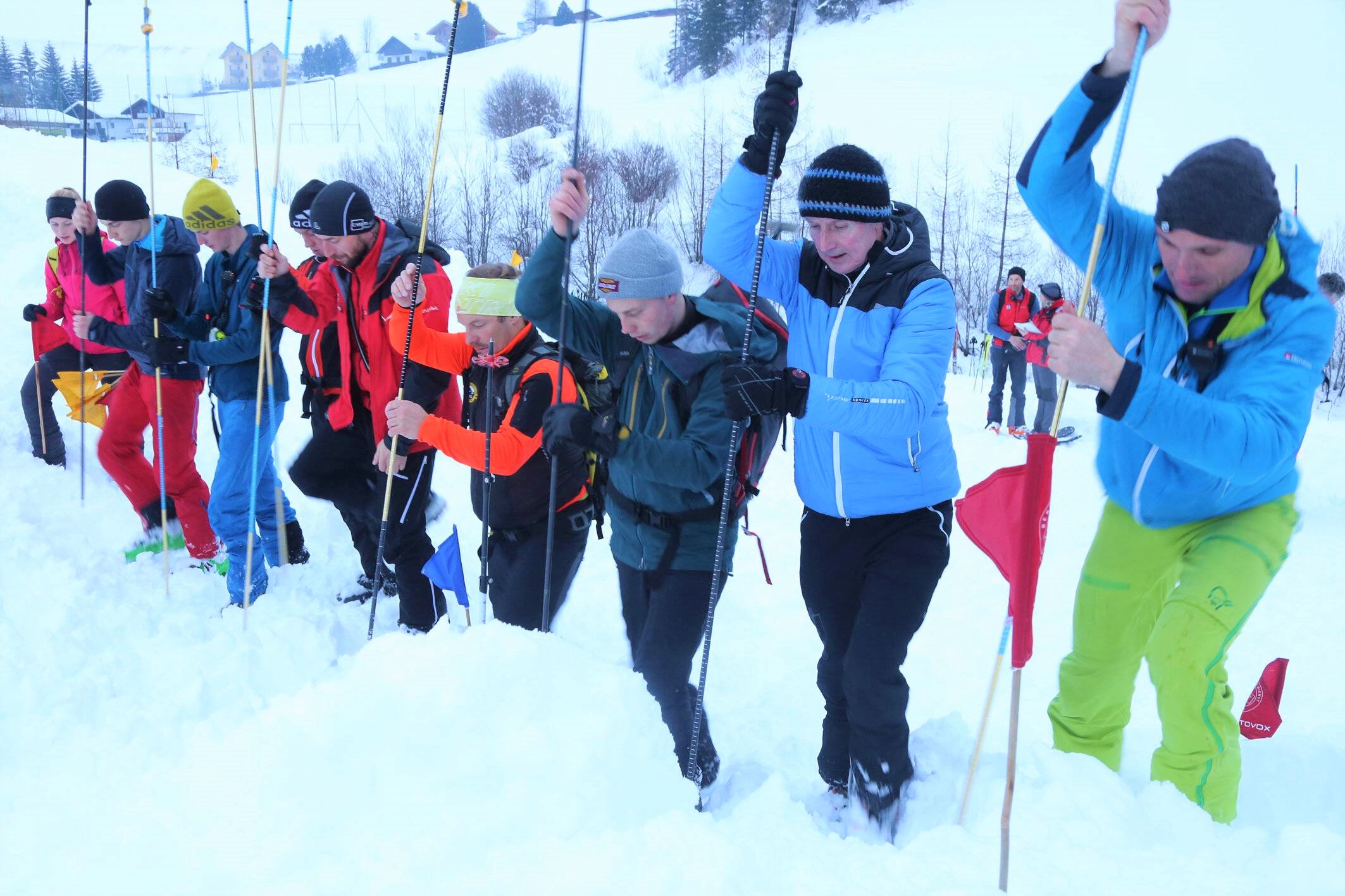 Lawinenabgang! 14 deutsche Tourengeher in Österreich von Lawine erfasst