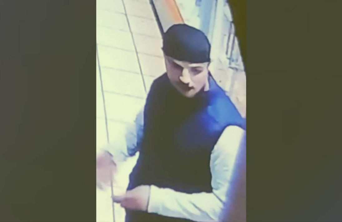 Achtung! Polizei jagt Vergewaltiger! Dieser Mann soll ein 15-jähriges Mädchen vergewaltigt haben - wer kennt ihn?