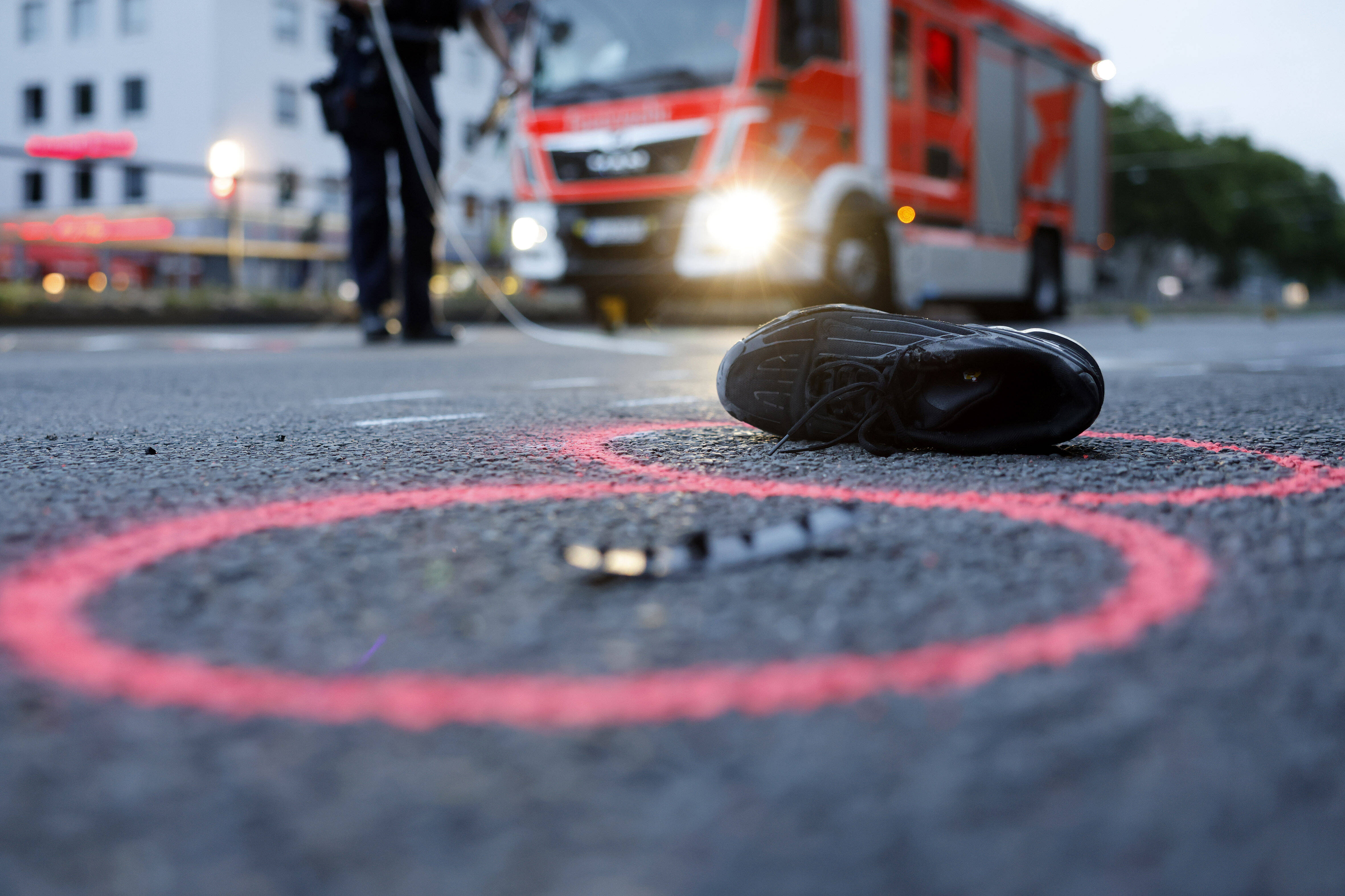 Schrecklicher Motorrad-Unfall! Junge Frau bei Unfall mit Motorrad getötet - sie war nur Beifahrerin!