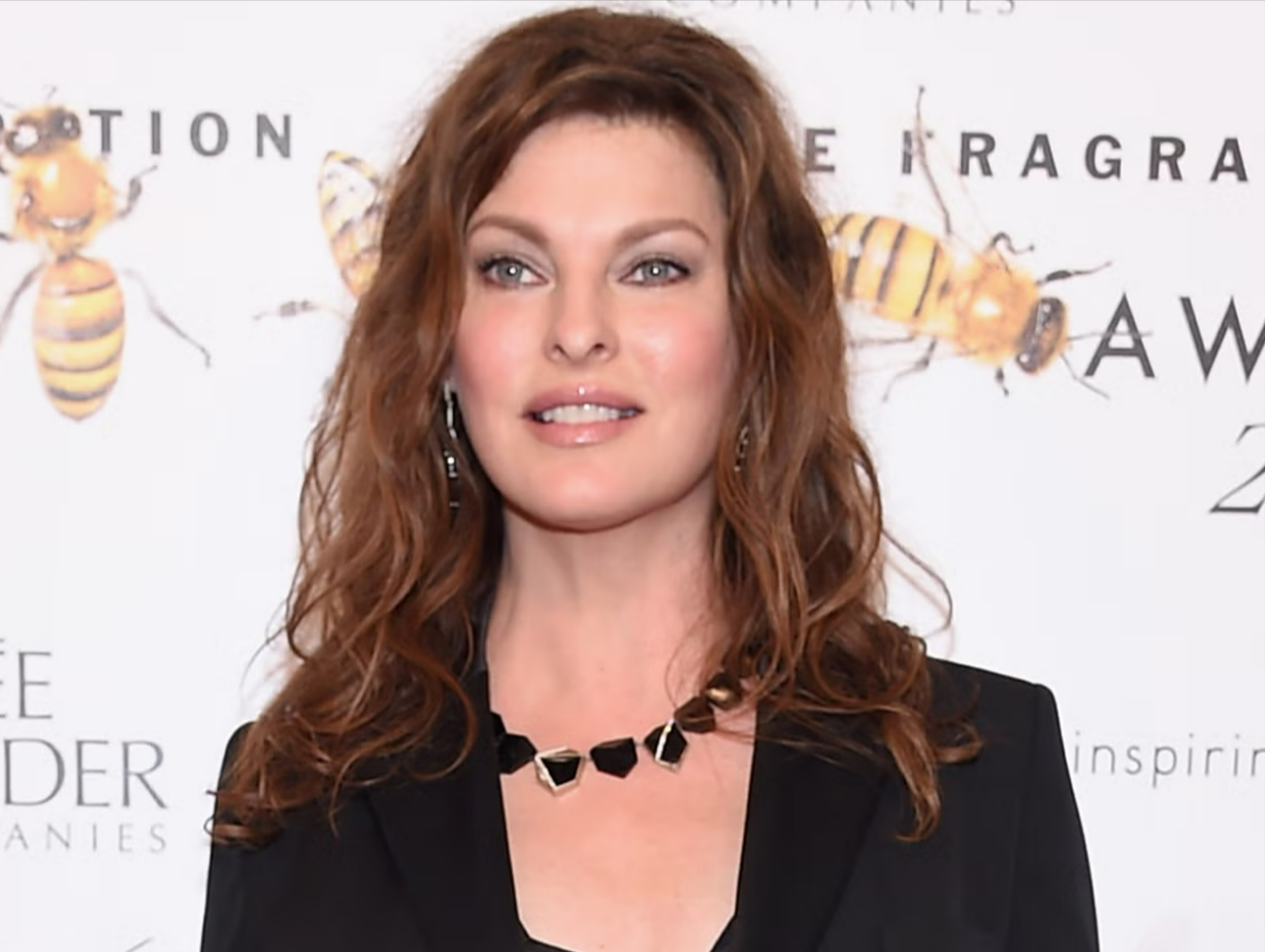 Krebs-Drama um Supermodel Linda Evangelista! Sie lies sich beide Brüste amputieren
