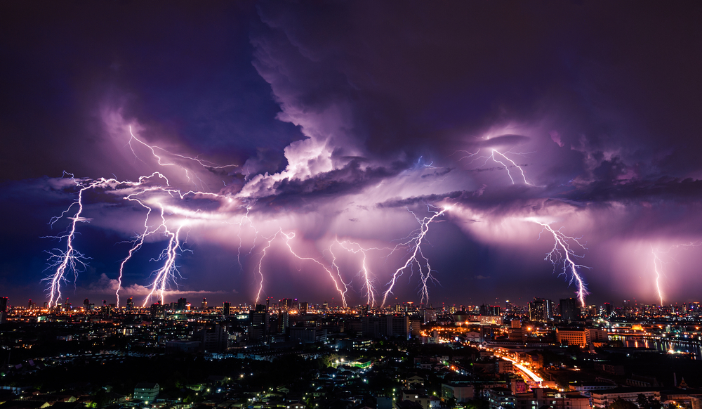Unwetter%20gewitter%20sturm%20regen%20b%c3%b6itz