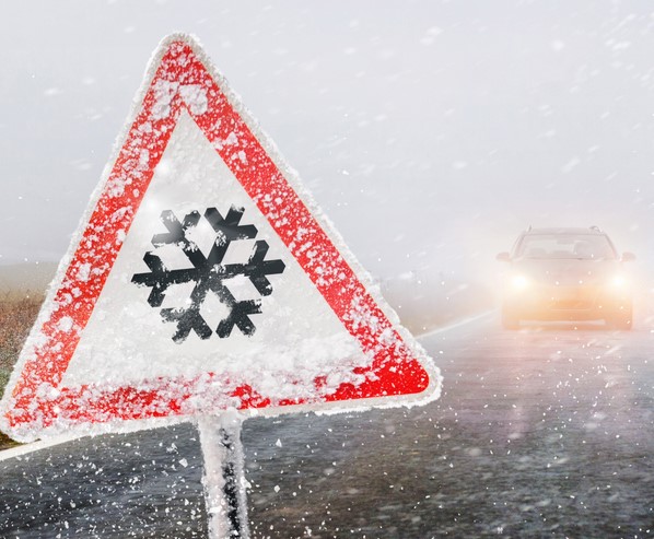 Schnee%20eis%20kalt%20k%c3%a4lte%20frost%20unwetter%20blizzard%202