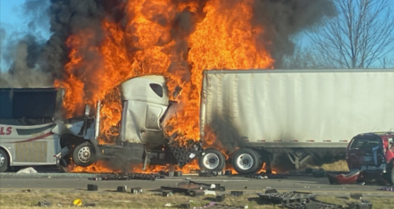 Schulbus%20feuer%20lkw%20autobahn%20bus