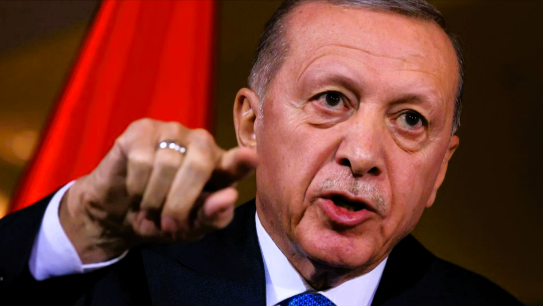 Erdogan hetzt gegen Deutschland! Nur einen Tag nach Staatsbesuch in Berlin - so Verlogen ist der Pseudo-Demokrat!