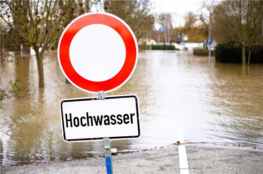 Wochen-Wetter: Jetzt trifft Deutschland der eisige Regen-Hammer! Hochwasser wird erwartet