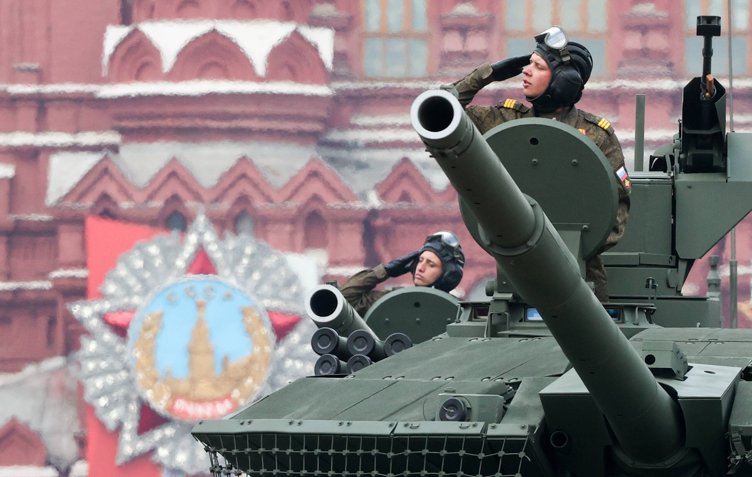 Putins Super-Panzer hat keine Chance! Russlands modernsten Panzer - T-90  von Bradley-Panzern auseinandergenommen