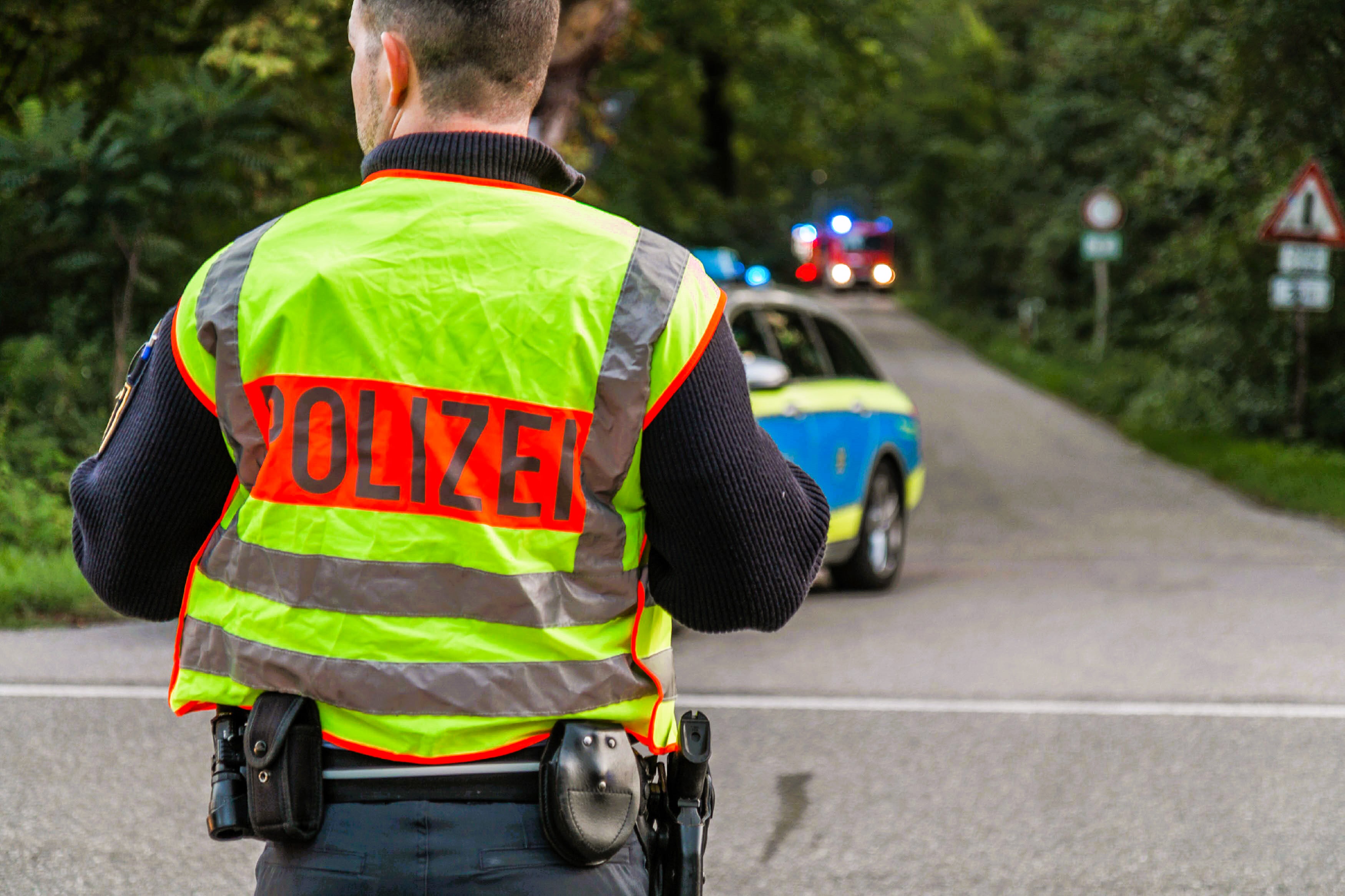 Eilmeldung! Junger Bundespolizist tot! 30-jähriger Beamter stirbt kurz nach Faustschlag ins Gesicht 