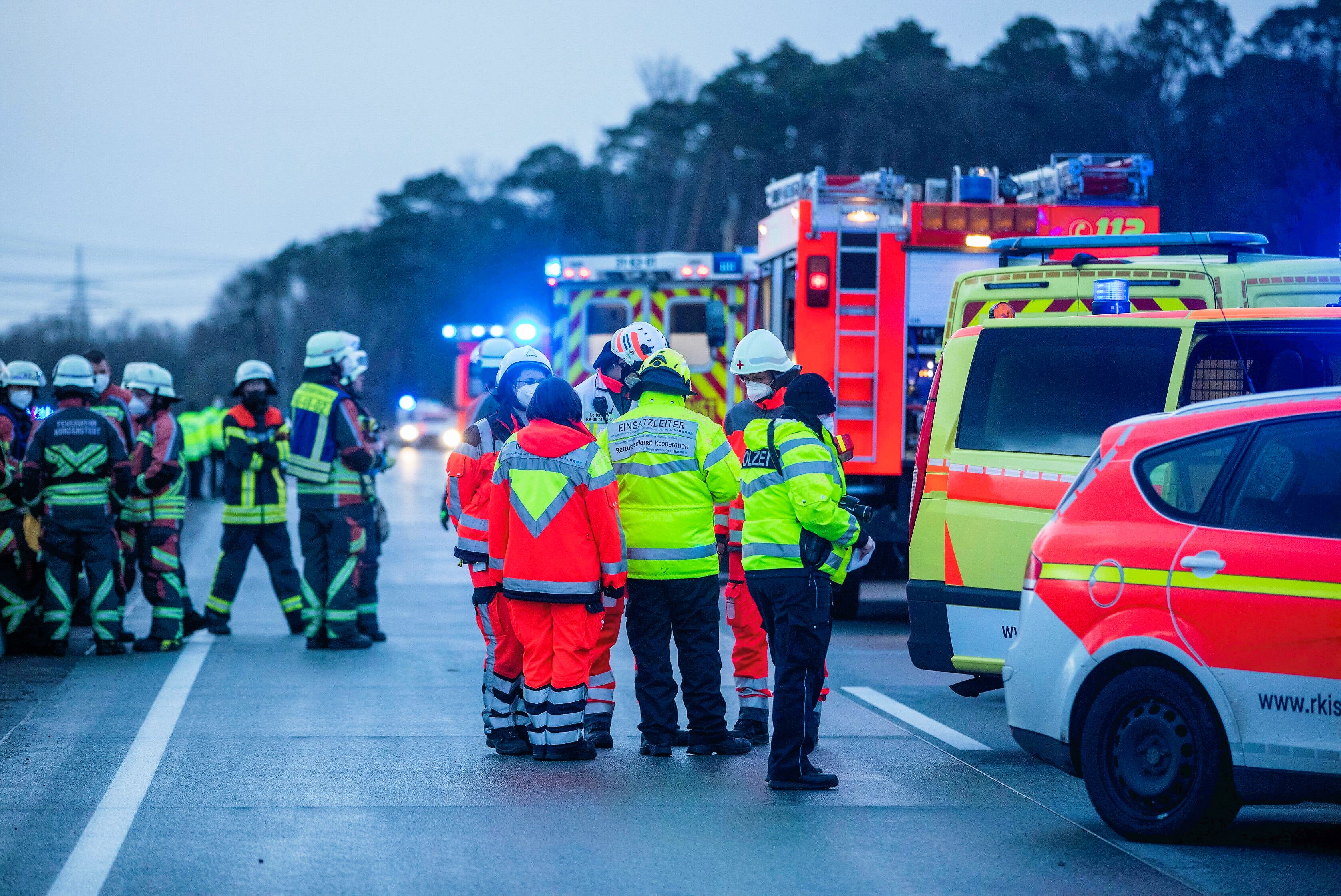 Massenkarambolage auf der Autobahn - Insgesamt 11 Personen wurden verletzt!