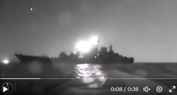 Putins Flotte brennt! 2 Kriegsschiffe vor der Krim getroffen - entsetzen bei Putin!