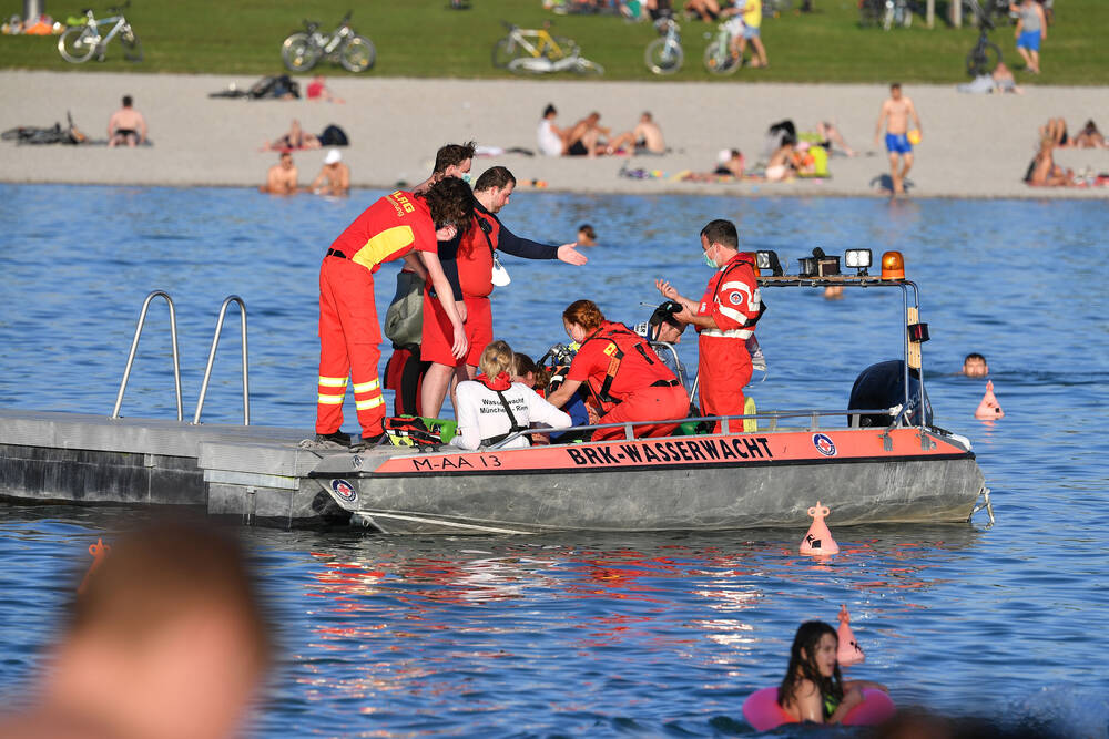 Tödlicher Badeunfall in Niederbayern - Vermisster Schwimmer ertrunken aufgefunden
