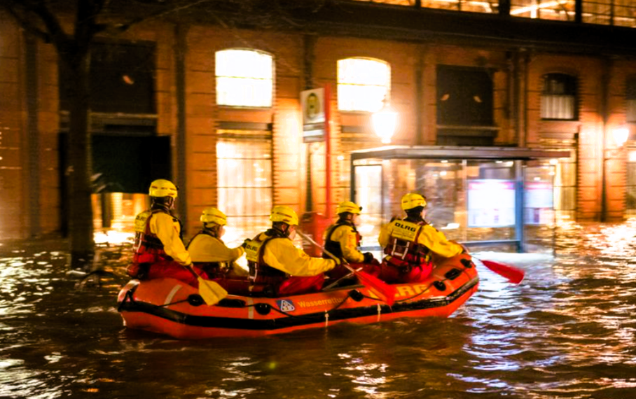 Erstes Todesopfer nach Flutkatastrophe im Saarland - Behörden melden traurigen Verlust!
